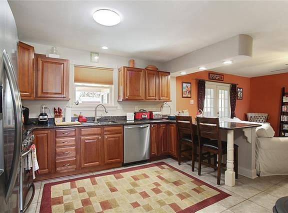 5th image of 4908 Argonne St