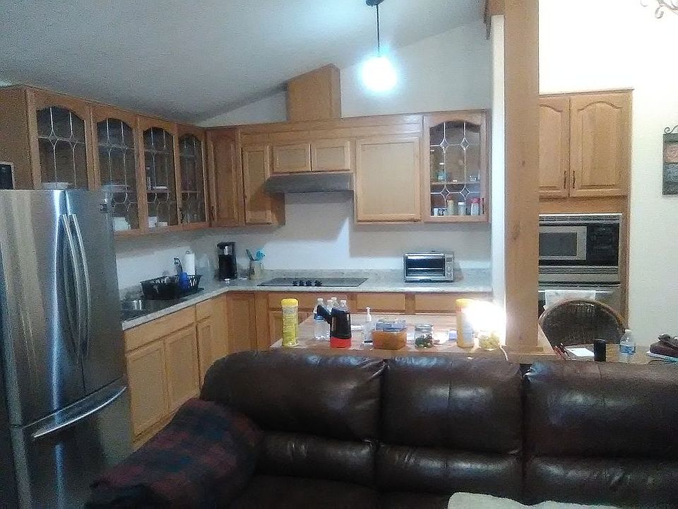 2nd image of 229 Garden St