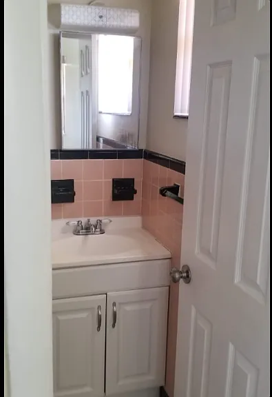 171 W 28th St #1 — Photo 4