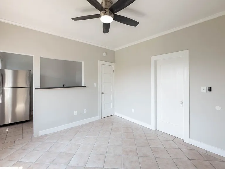 257 S Kenmore Ave #103 — Photo 1