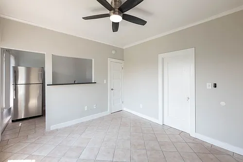 257 S Kenmore Ave #103 Photo 1