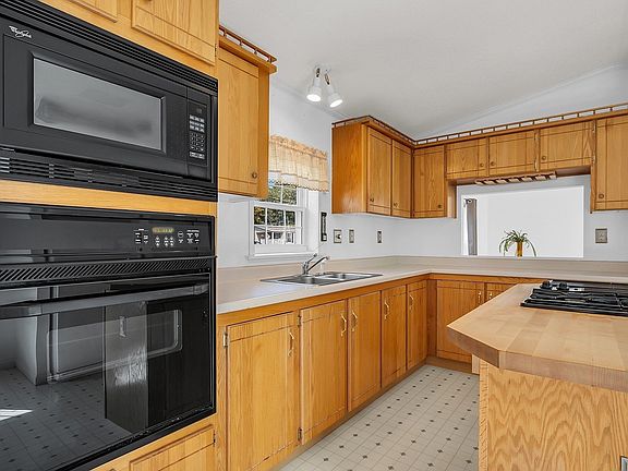 4th image of 6 Mason St Lot 77
