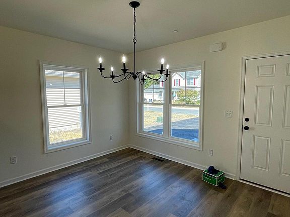 5th image of 319 Mallard Dr