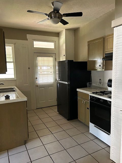 1st image of 253 Post Ave #3