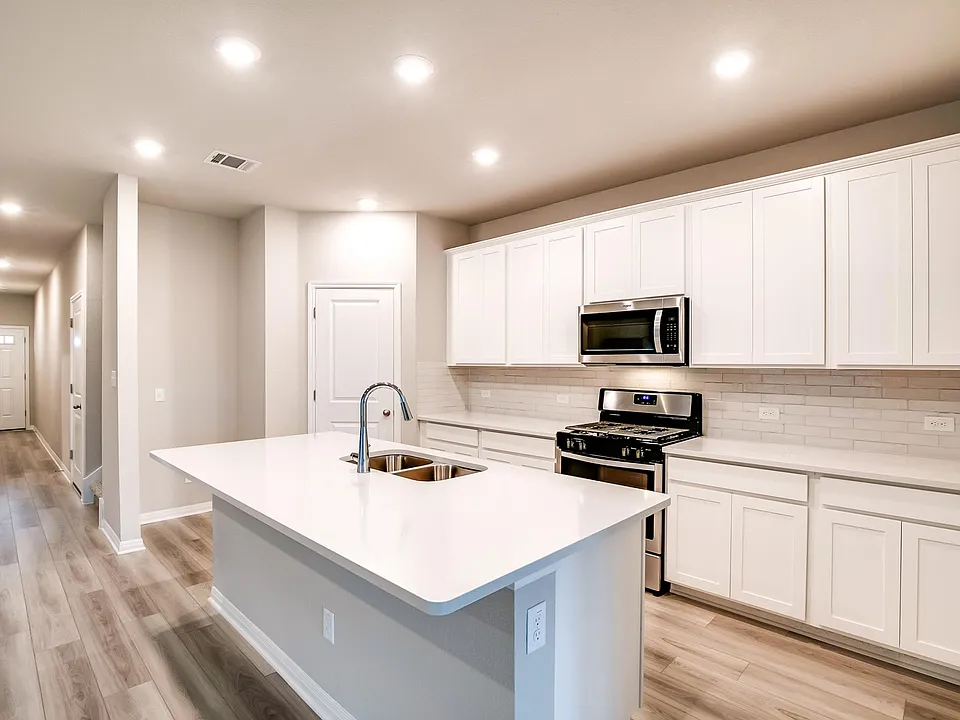 1532 Homestead Farms Dr