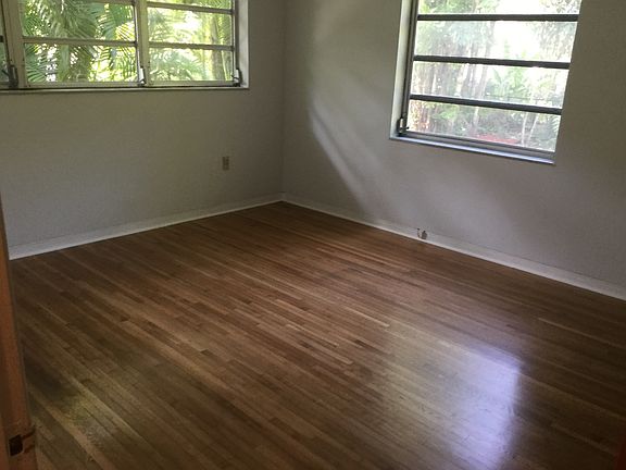 5th image of 6822 Camarin St
