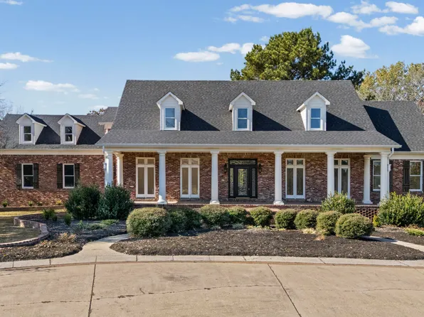 1594 Victoria Rd, Byhalia, MS 38611