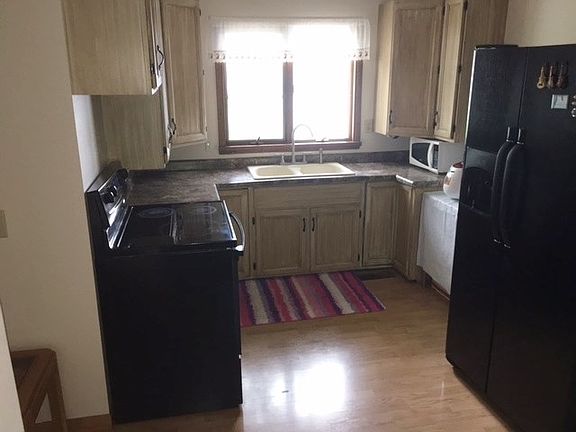 5th image of 3327 Pipers Glen Dr