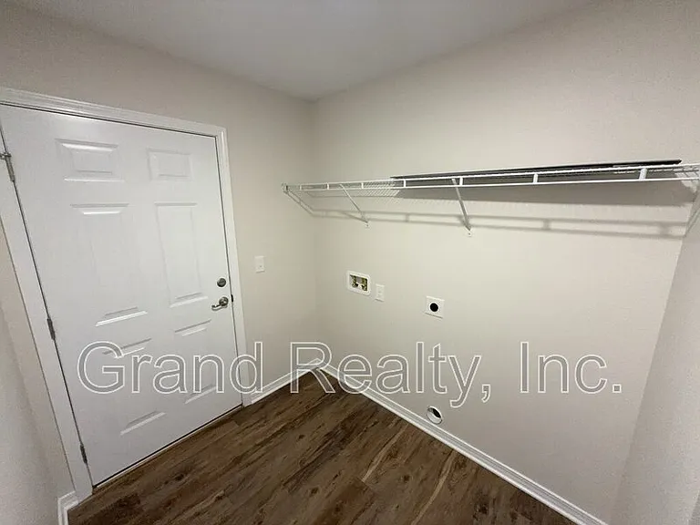 4208 Eleanor St — Photo 21
