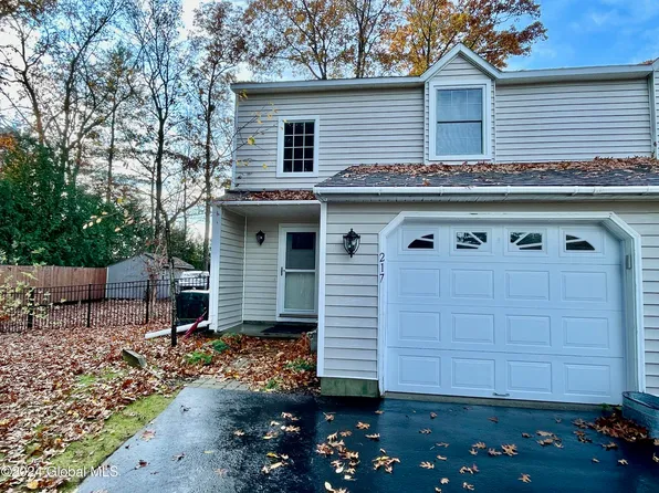 217 Whitetail Ct, Ballston Spa, NY 12020