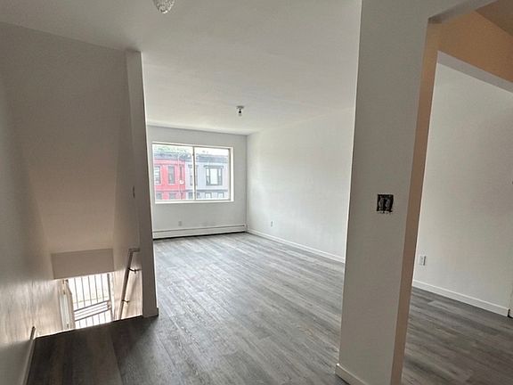 4th image of 747 Lexington Ave #2