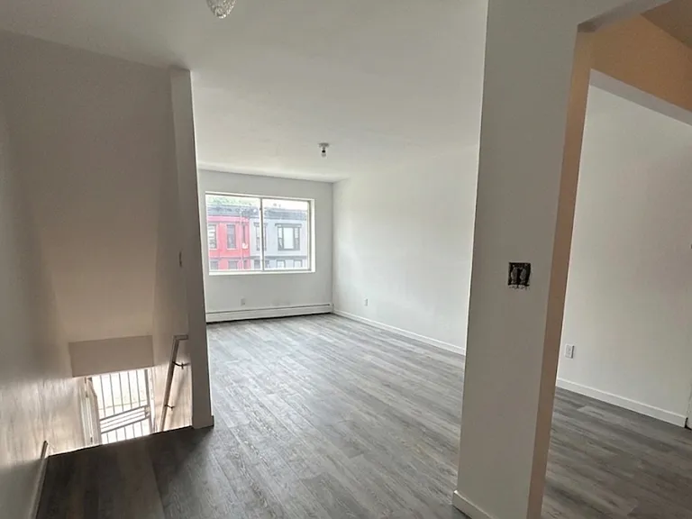 747 Lexington Ave #2 — Photo 4