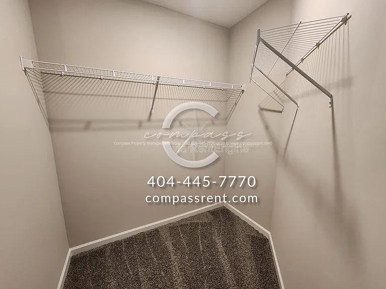 228 Lyndon Way NW — Photo 17