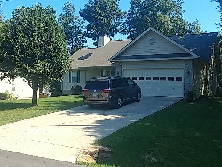 1st image of 123 Berkshire Loop