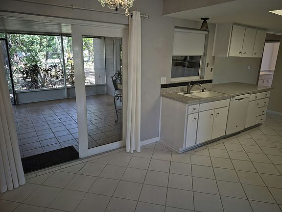5th image of 9802 Riverview Dr