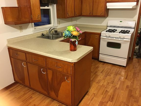 2nd image of 1105 Sunnyfield Ct