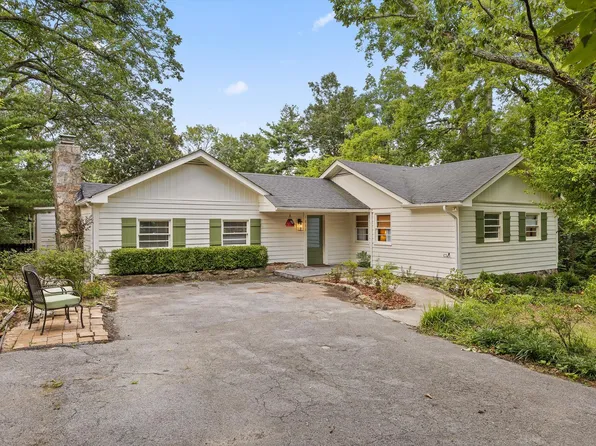 1211 Cinderella Rd, Lookout Mountain, GA 30750