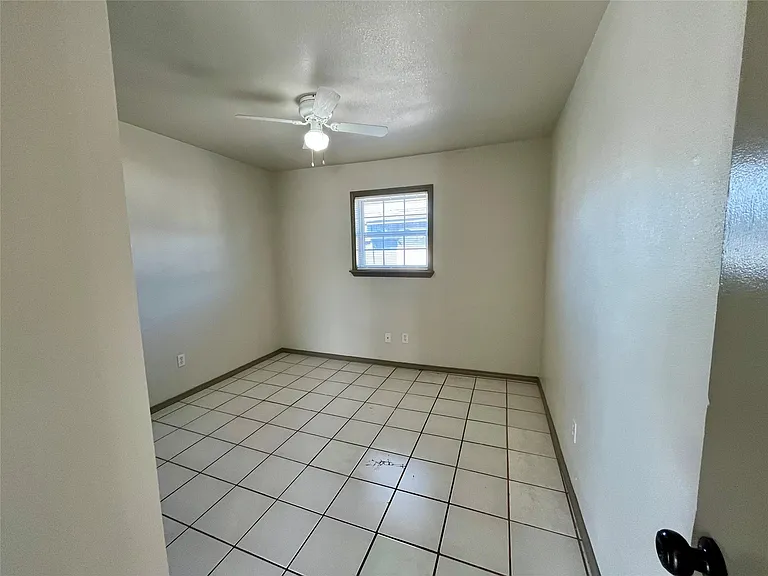 1042 W Village Ct #D — Photo 25
