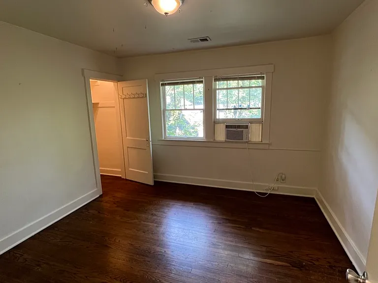 5421 Holmes St — Photo 8
