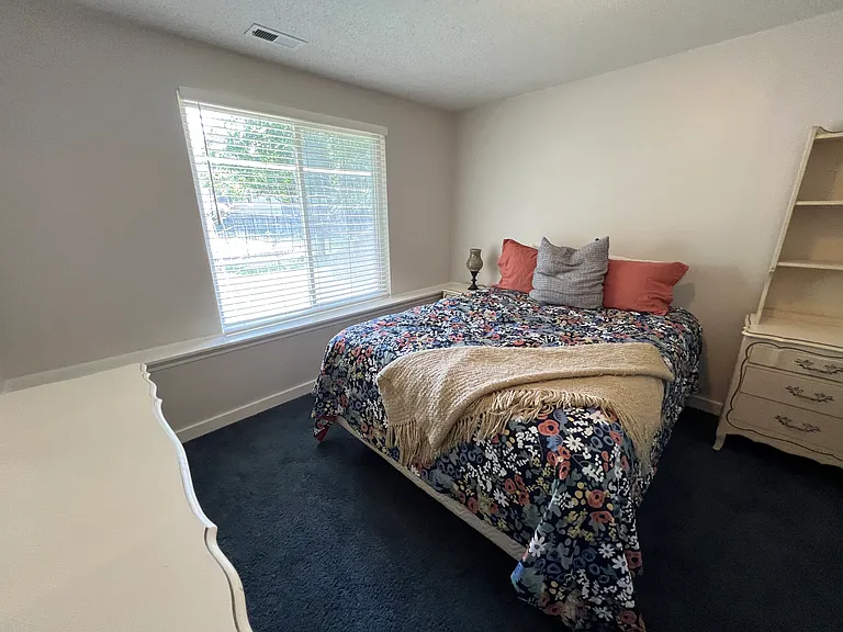 2213 E Myrtlewood Ct — Photo 15