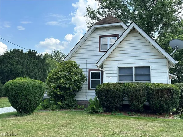 3216 Amford St SE, Canton, OH 44707