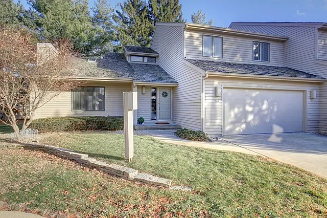 4010 W Windsor Rd photo 1
