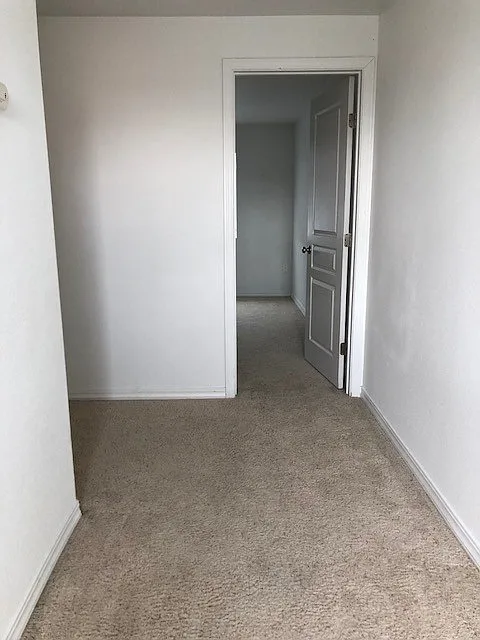 4 Bedroom 2.5 Bath with 2 car garage — Photo 4