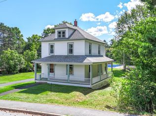 89 Clairmont St, Mahone Bay, NS B0J2E0