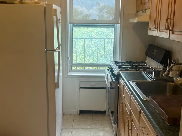 72-61 113th Street image 8 of 9