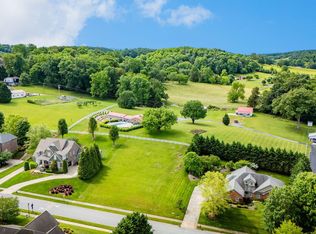 106 Highland Gate Dr, Johnson City, TN 37615