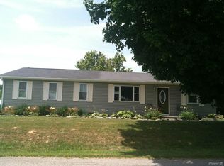 4165 E Dutch Creek Rd, Pekin, IN 47165