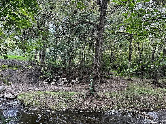 5th image of 1420 Lac Qui Parle St