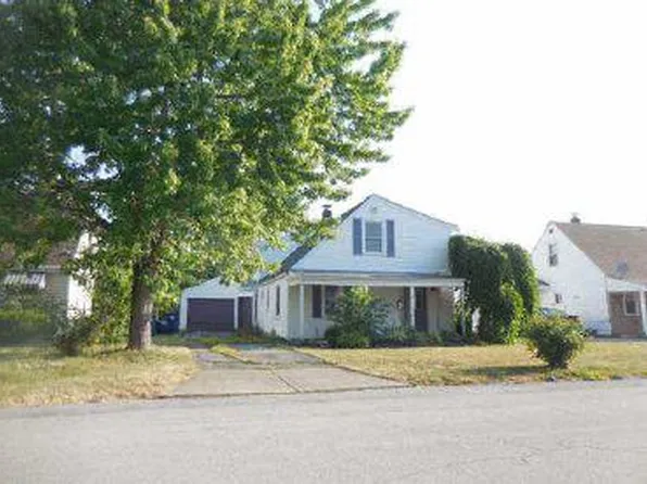 62 Spruce Rd, Amherst, NY 14226