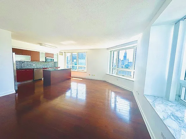 2 bed, 1450 sqft, $4,000 — Photo 2