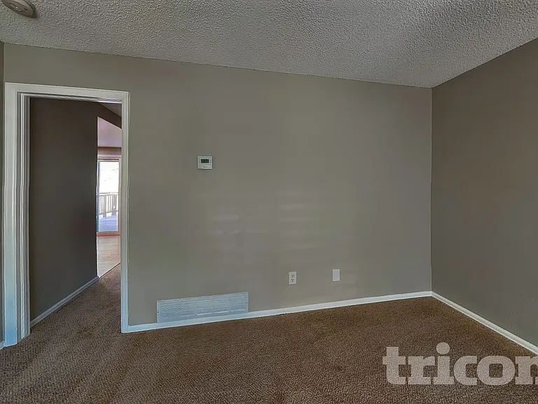 8462 S Sunflower St — Photo 2