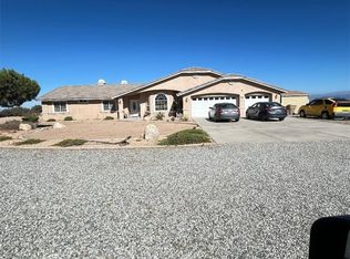 10928 Lantry Ln, Oak Hills, CA 92344