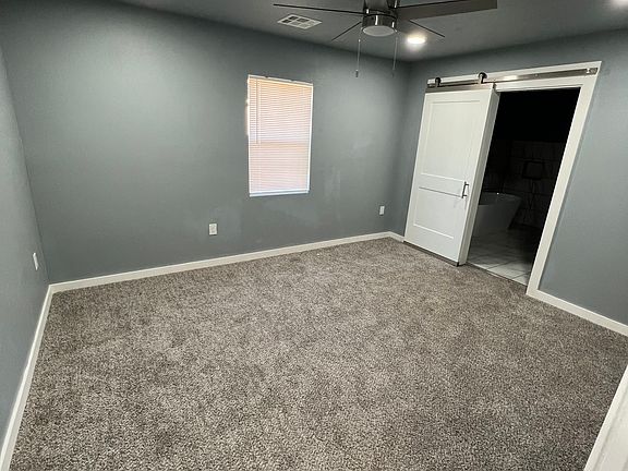 5th image of 545 E Zion St