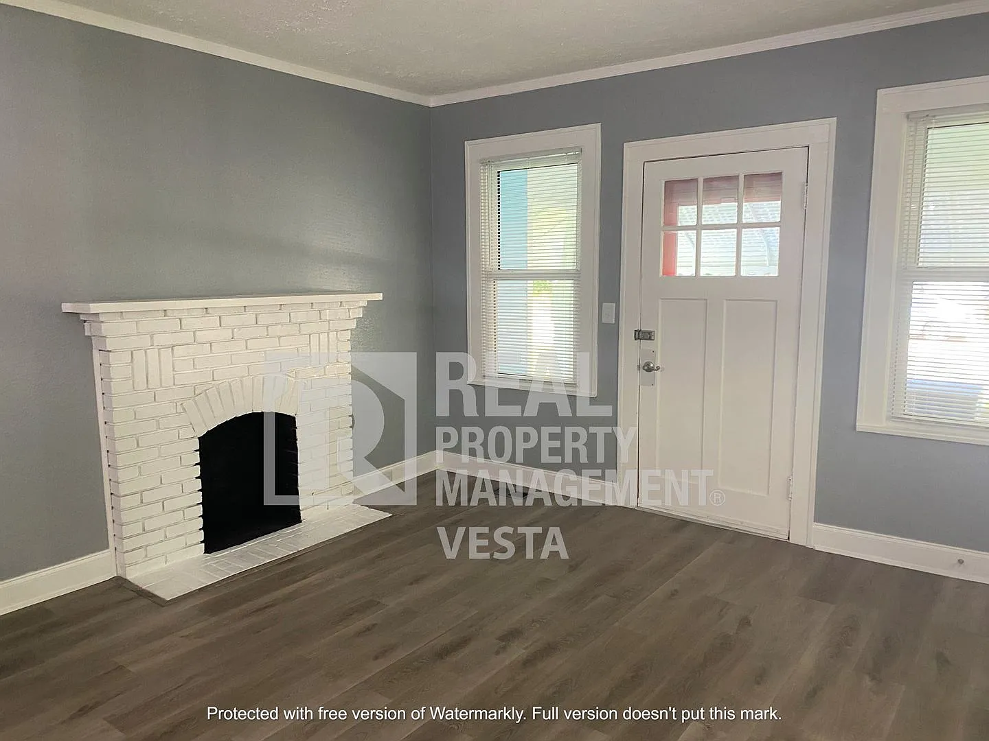 3 bed, 1.5 bath, 1471 sqft, $1,075 — Photo 2