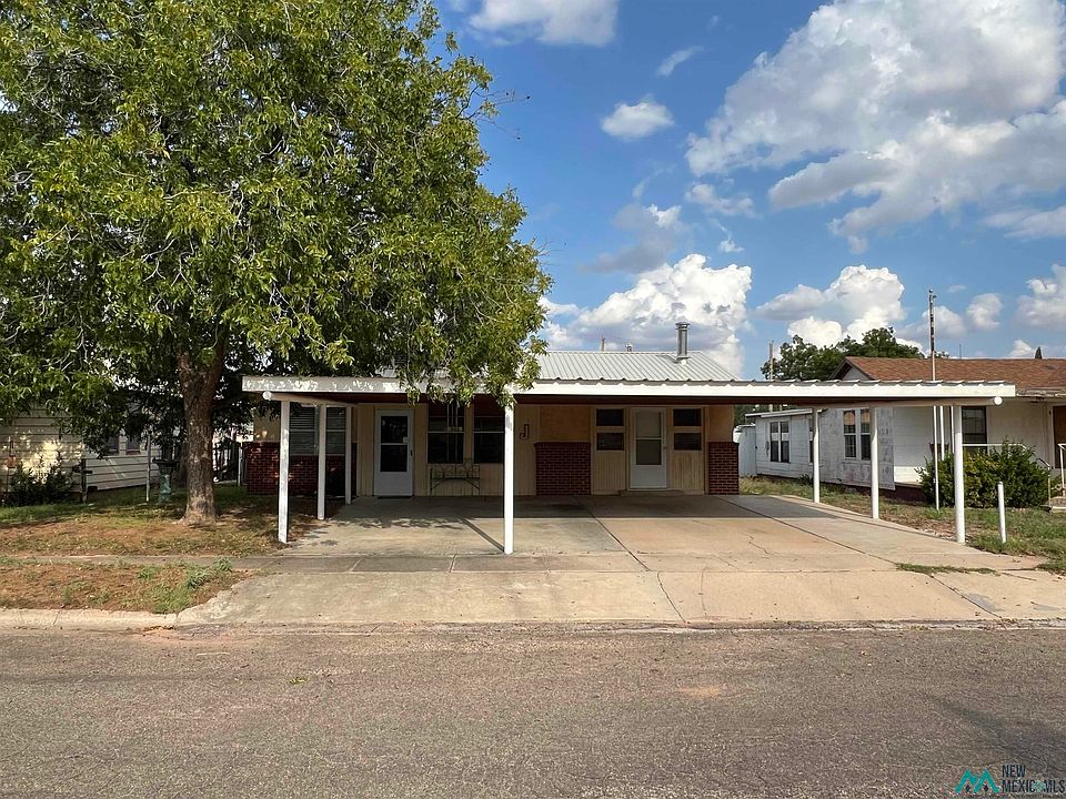 1st image of 906 18th St