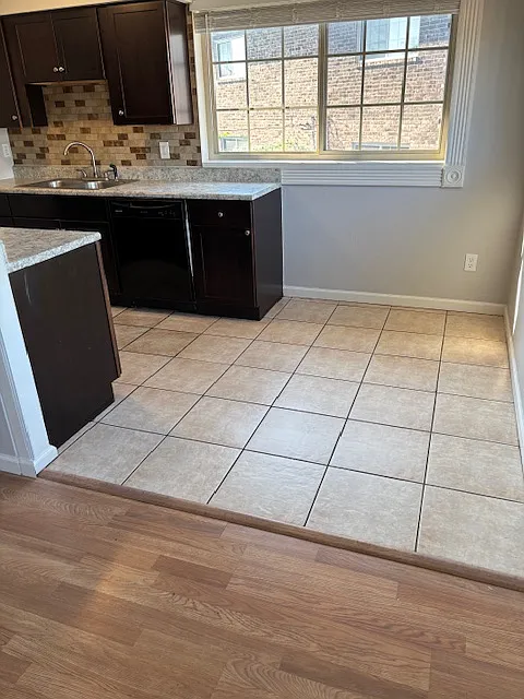 2 bed, 832 sqft, $1,095 — Photo 4