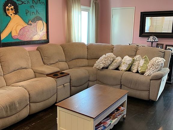 4th image of 1275 N Harper Ave APT 15