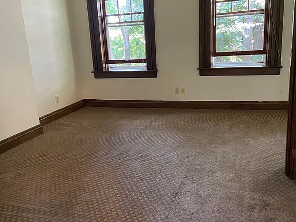 5th image of 565B Franklin Ave #B