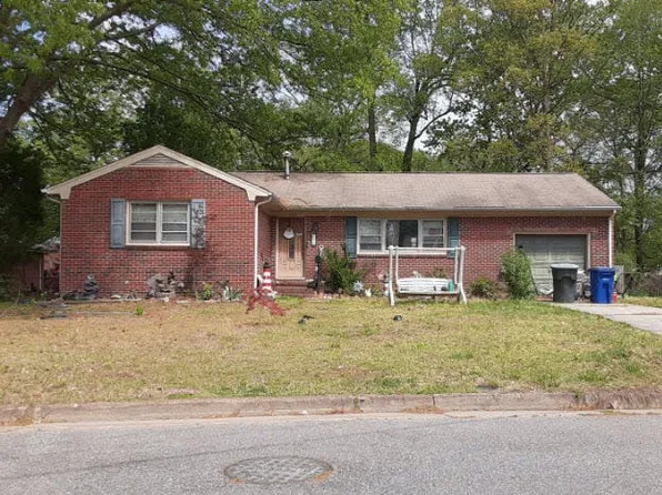 888 Lacon Dr, Newport News, VA 23608