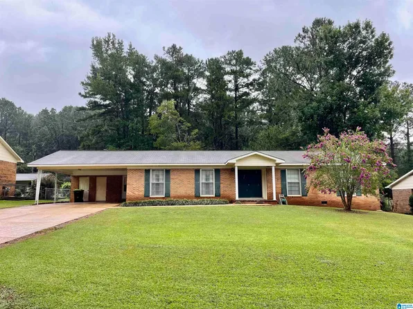 1016 Magnolia Dr, Sylacauga, AL 35150