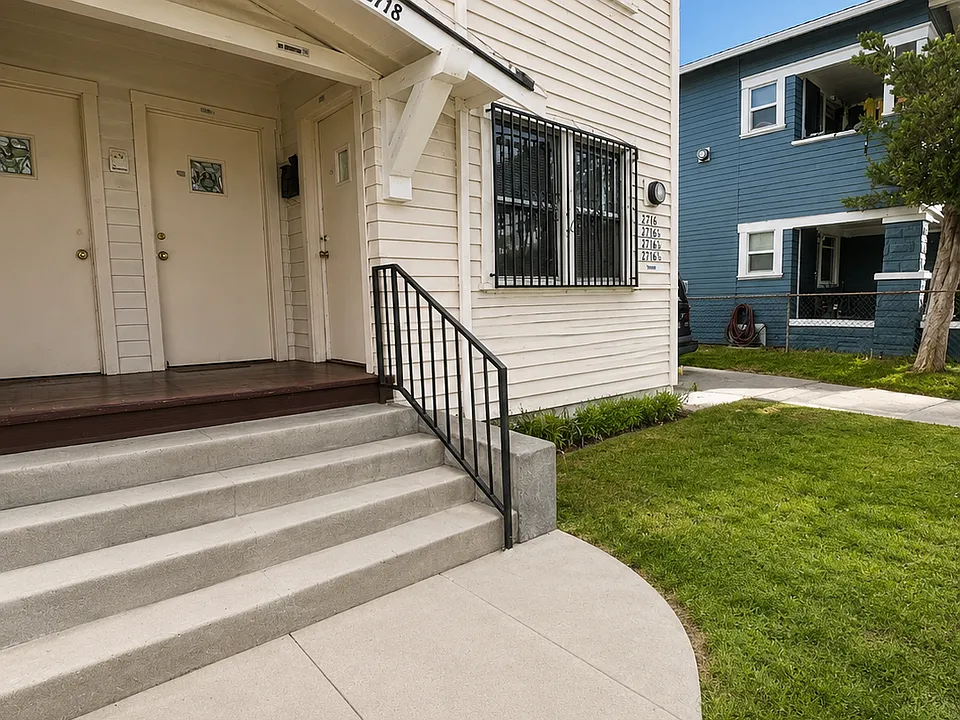 2718 Manitou Ave #2718