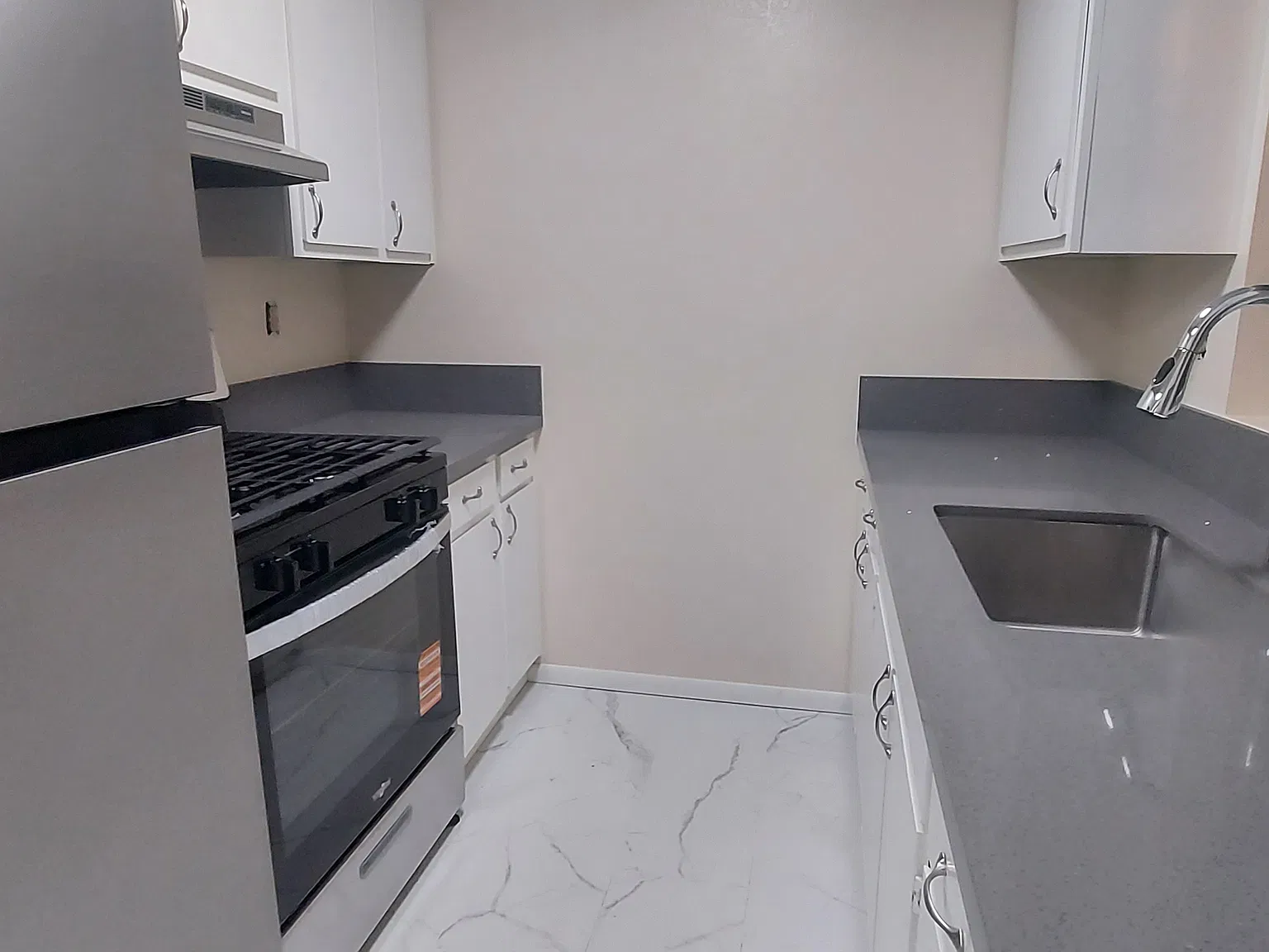 Studio, 460 sqft, $1,650 — Photo 4