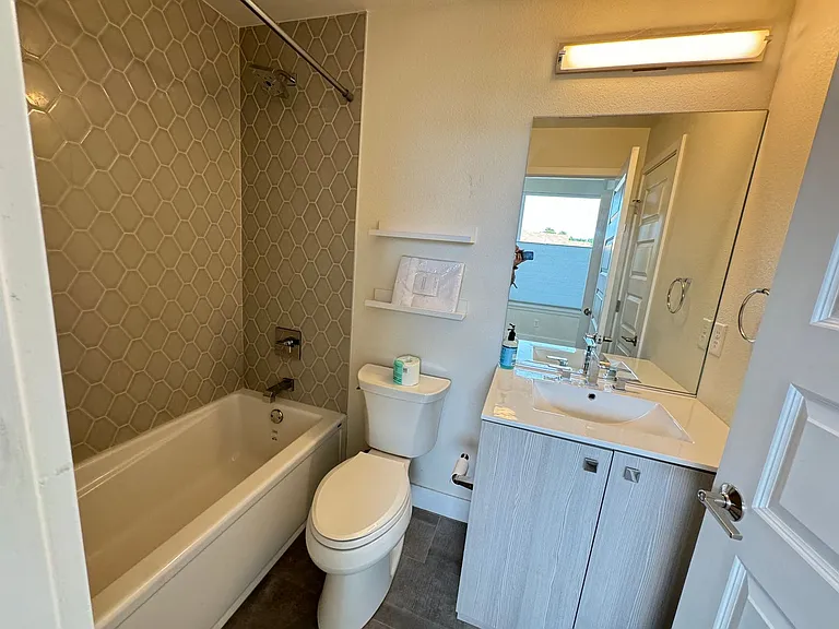 3050 Wilson Ct #6 — Photo 5