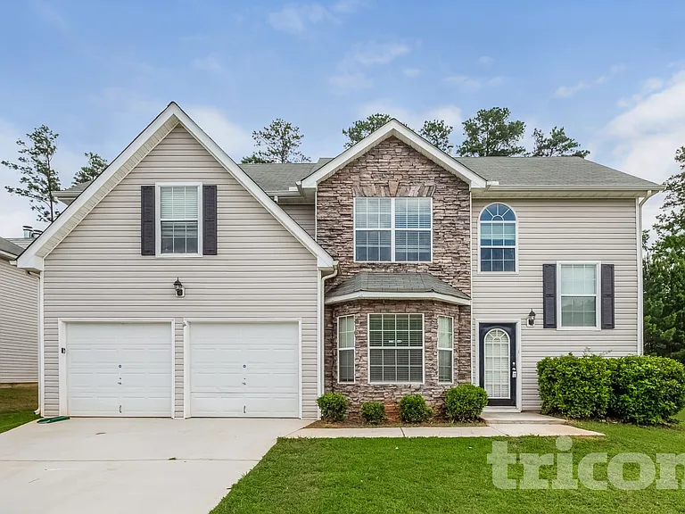 205 Oak Terrace Dr — Photo 2