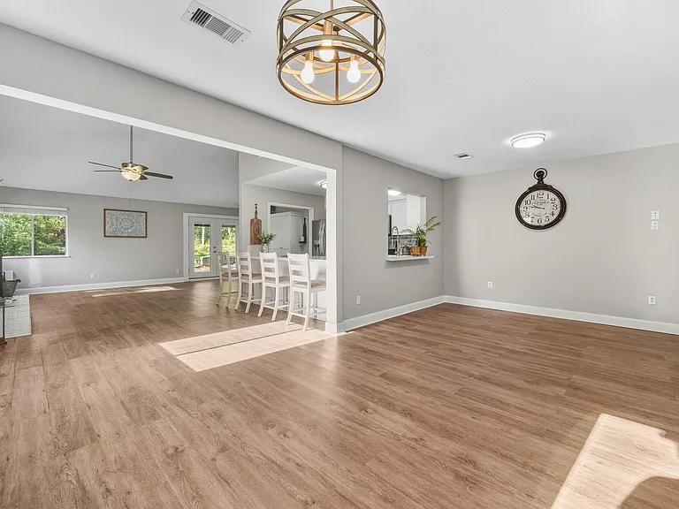141 White Oak Cir — Photo 11