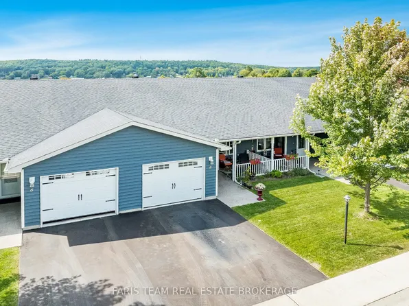 8 Chamberlain Cres, Penetanguishene, ON L9M 0A5